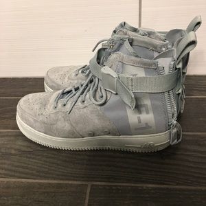 Ladies NIKE AF1 | Size 10 | Gray